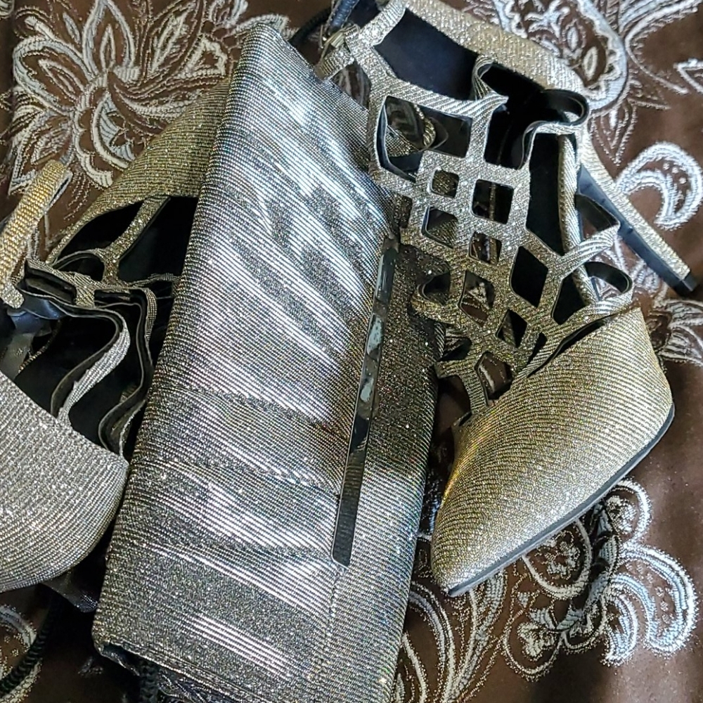 Shoes - Picture 2 of 3
